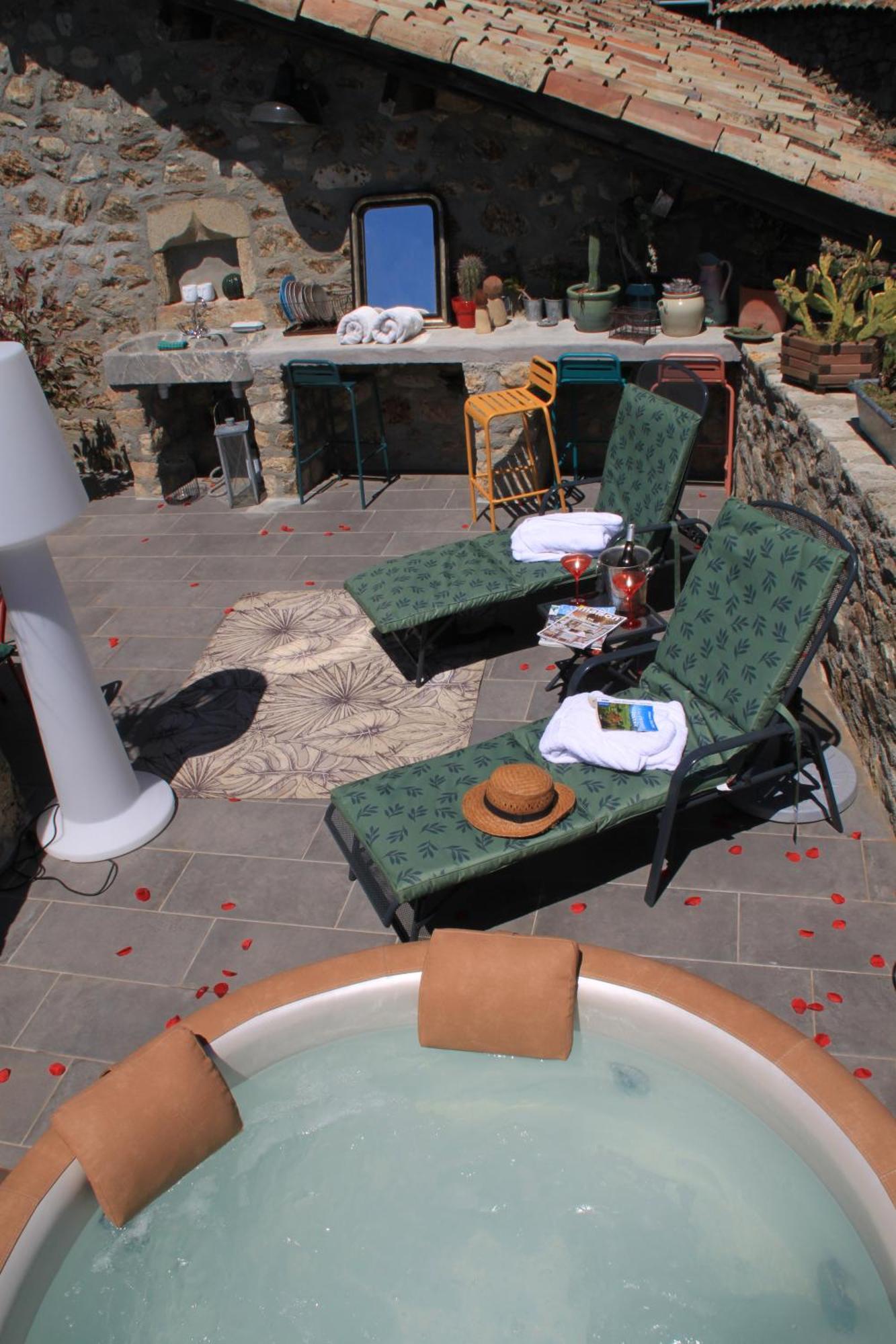 La Demeure Des Maitres Bed & Breakfast Chirols Dış mekan fotoğraf